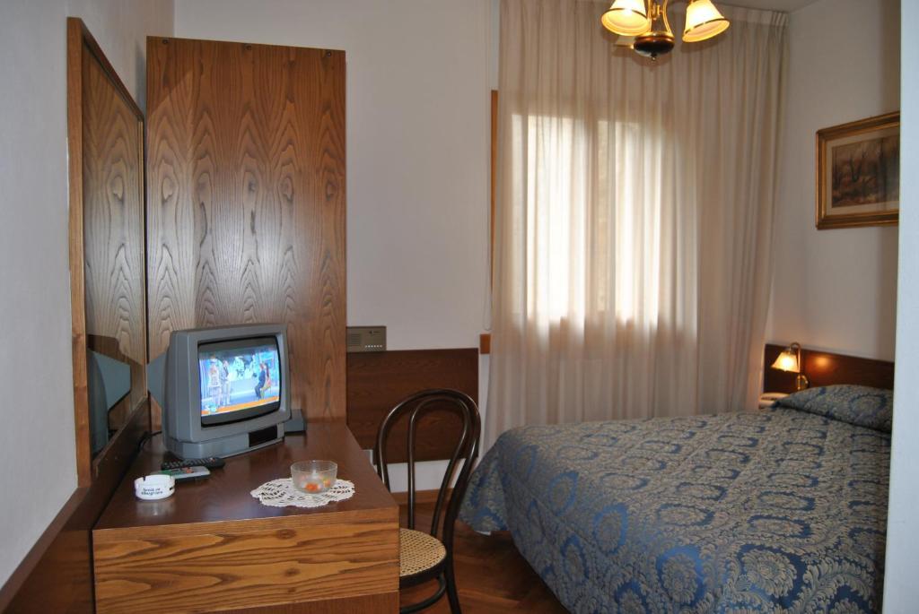 Hotel Archimede Reggello Habitación foto